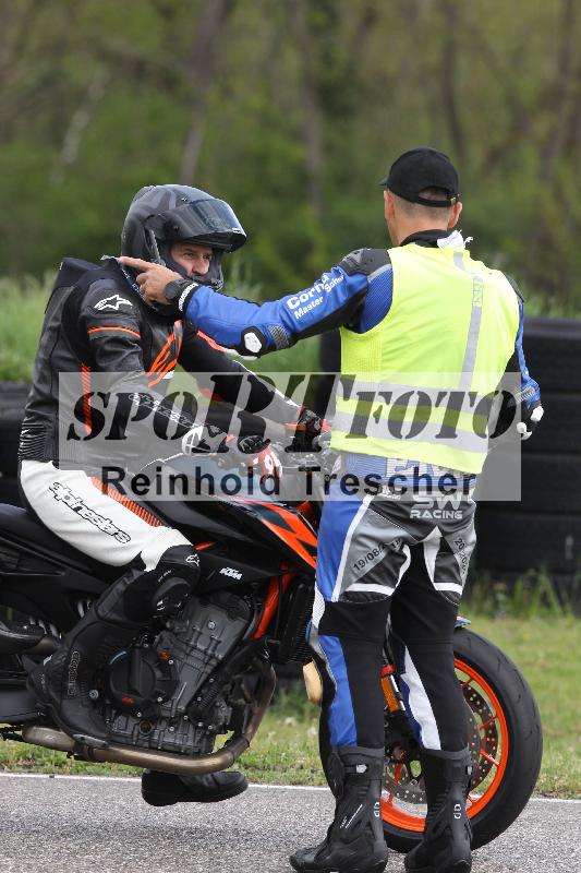 /Archiv-2025/10 23.04.2025 Cornu Master School ADR/rot-rouge/53